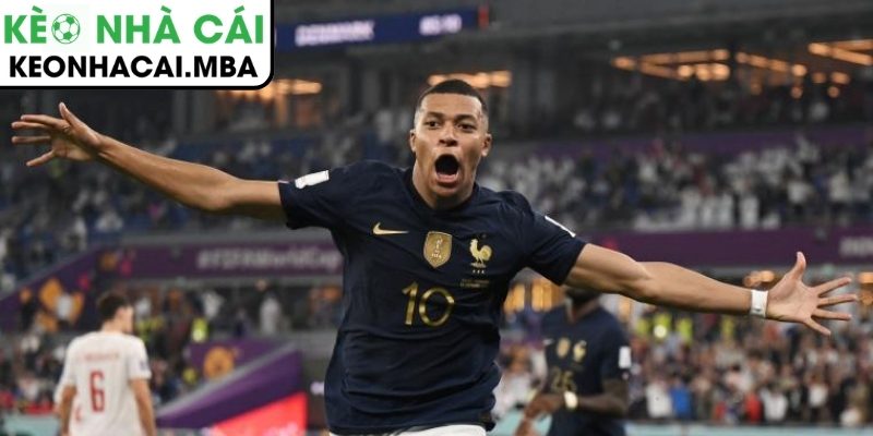 Man City bỏ buổi tập trước trận gặp Real ở Cúp C1, Arbeloa dùng Mbappe “cảnh báo” đối thủ 4 Real Madrid thận trọng, Mbappe trở thành “lời cảnh báo”