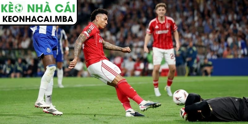 Nottingham Forest vs Porto: Bước ngoặt từ chiếc thẻ đỏ (Europa League) 4 Porto nỗ lực trong vô vọng, Nottingham bảo toàn chiến thắng