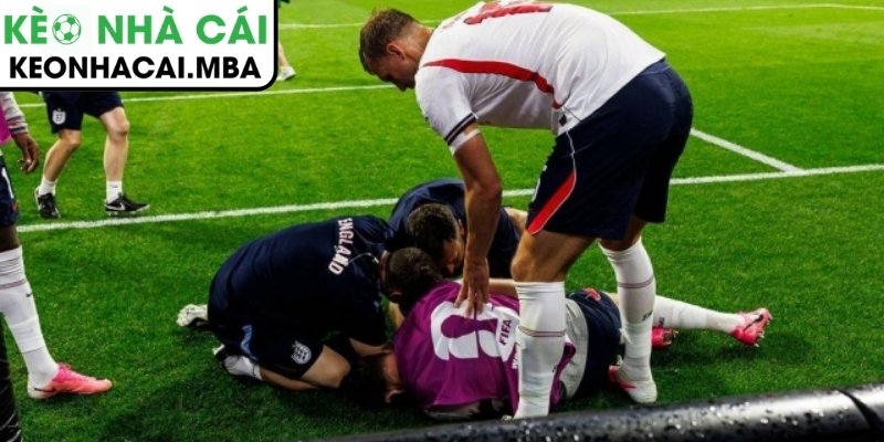 Sao tuyển Anh nhập viện sau khi giành vé vào Tứ Kết World Cup 2 Diễn biến sự việc sao tuyển anh nhập viện bất ngờ